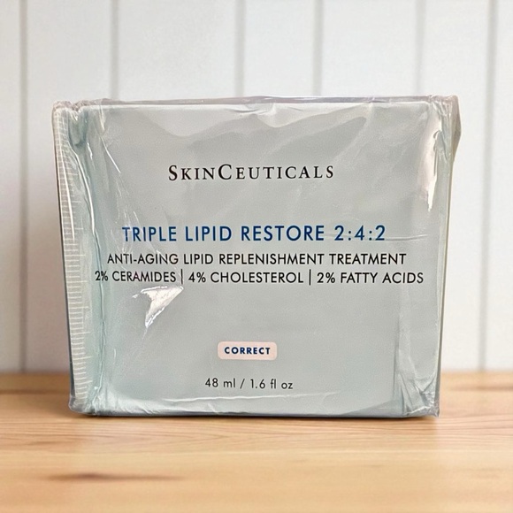 AUTHENTIC FULL SIZE
SKINCEUTICALS TRIPLE LIPID
RESTORE ANTI AGING
MOISTURIZER - Picture 1 of 6